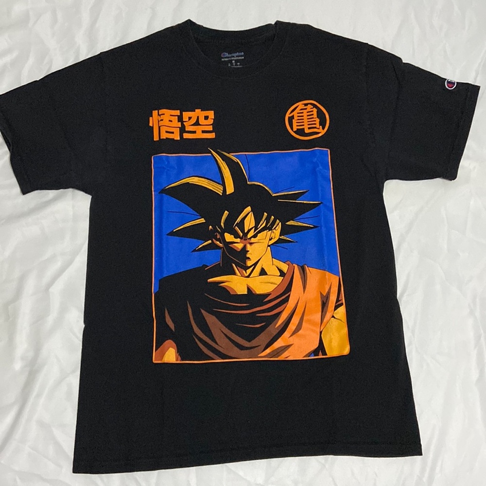 Size Medium men’s champion shirt